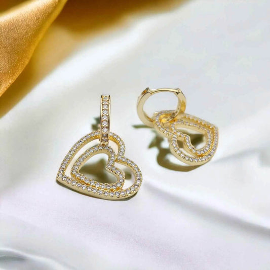 Pendientes Linda con forma de corazón dorados con circonitas